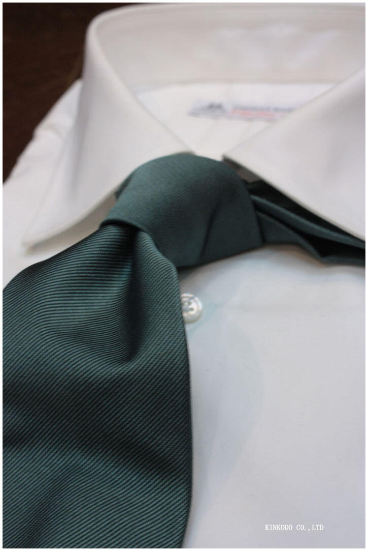 green_solid_silk1.jpg